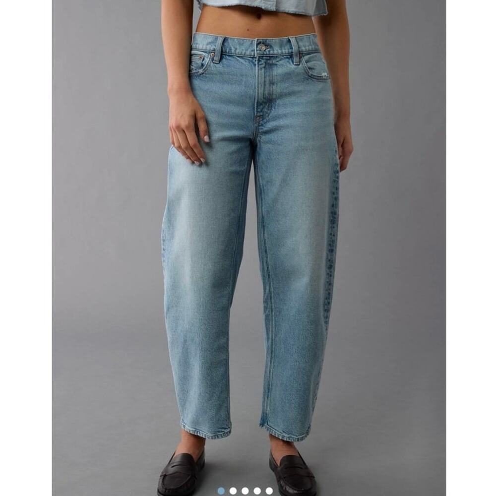 American Eagle AE Stretch Light Wash Barrel Jean Women’s 12 Regular 5383